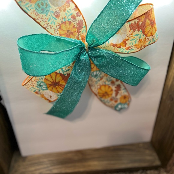 Fall bow - Picture 2 of 2